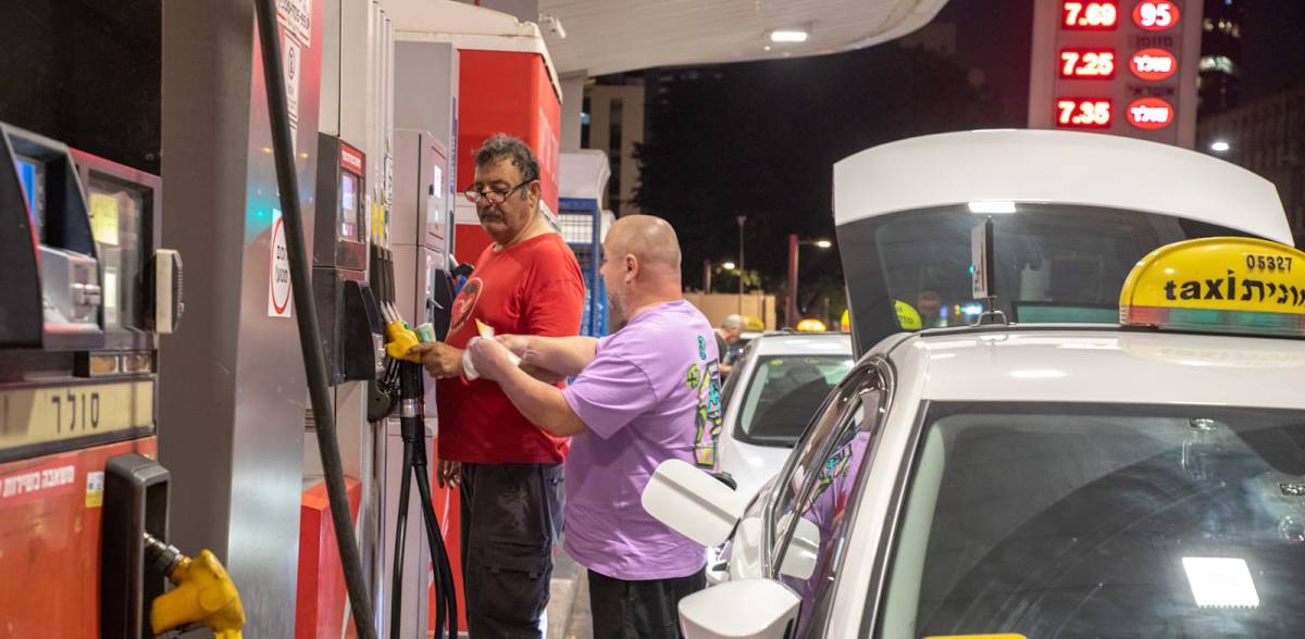 Цены на бензин в ОАЭ снижены к Рамадану