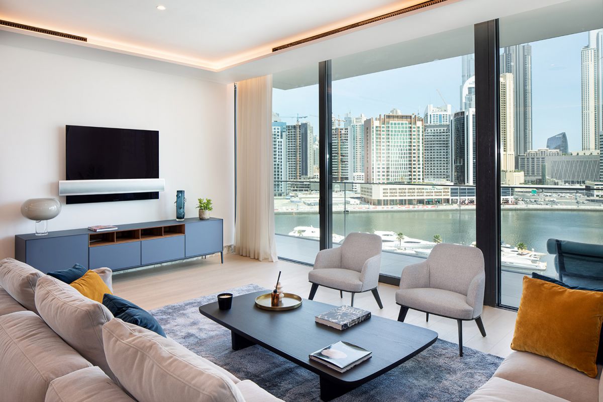 Какие налоги и сборы связаны с покупкой недвижимости в Дубае?